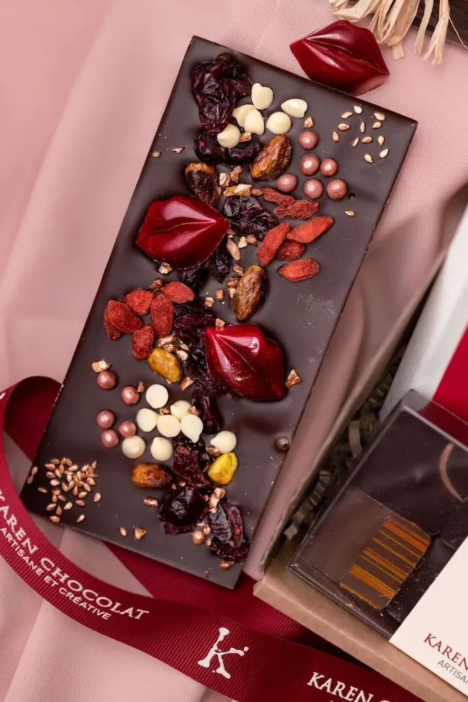 Tablette Saint Valentin - KAREN CHOCOLAT (Boites spécialités les baisers à la praline rose - 100g)