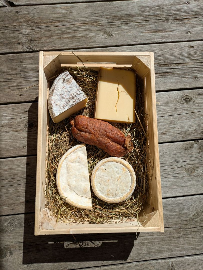 [251023_9298] Panier garni savoyard