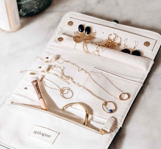 [241025_8071] Pochette à bijoux en velours